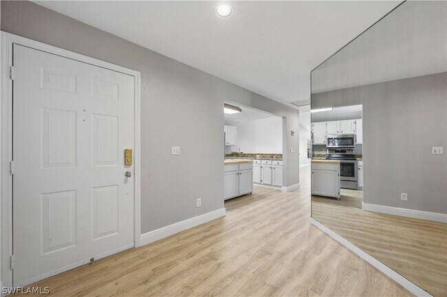 Building Photo - 6654 Tannin Ln