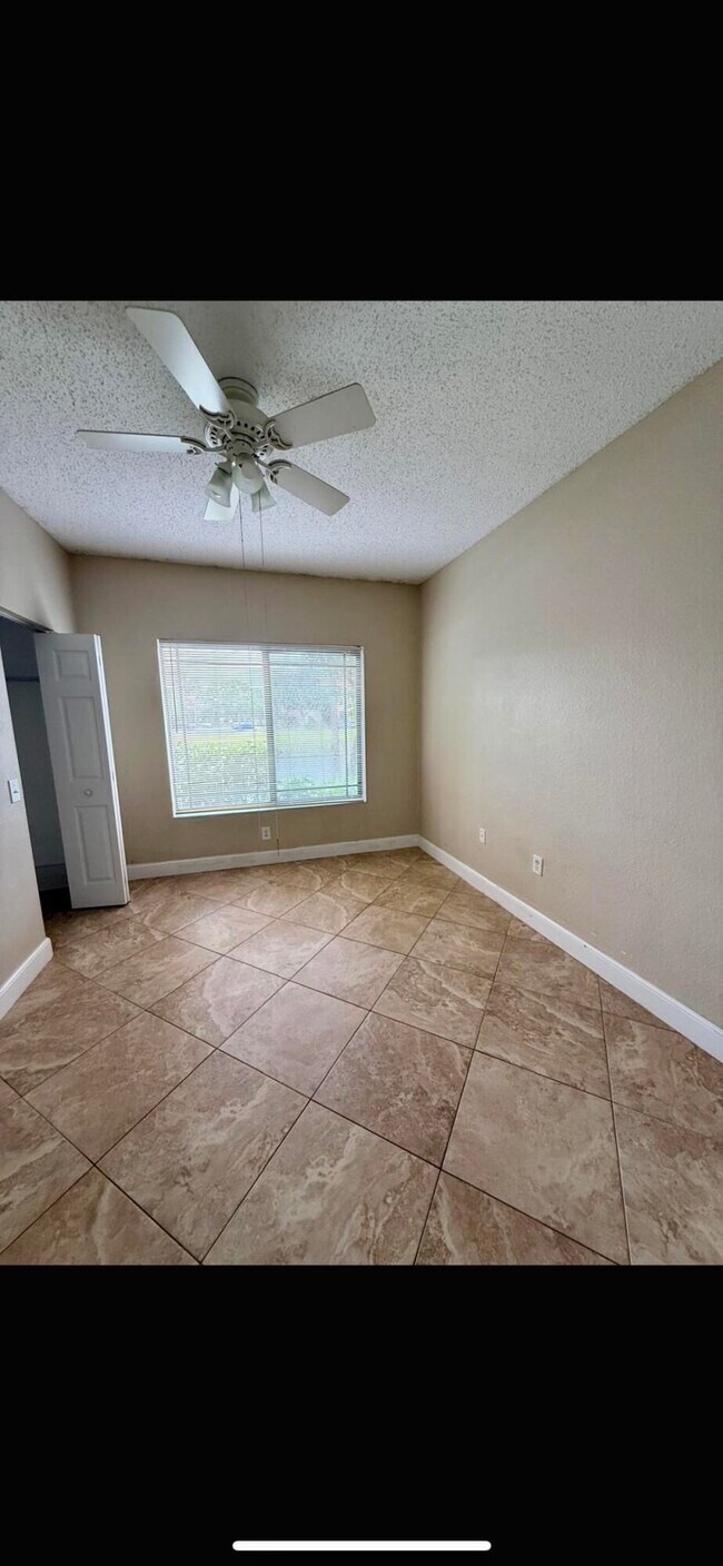 Building Photo - 2916 Tuscany Ct