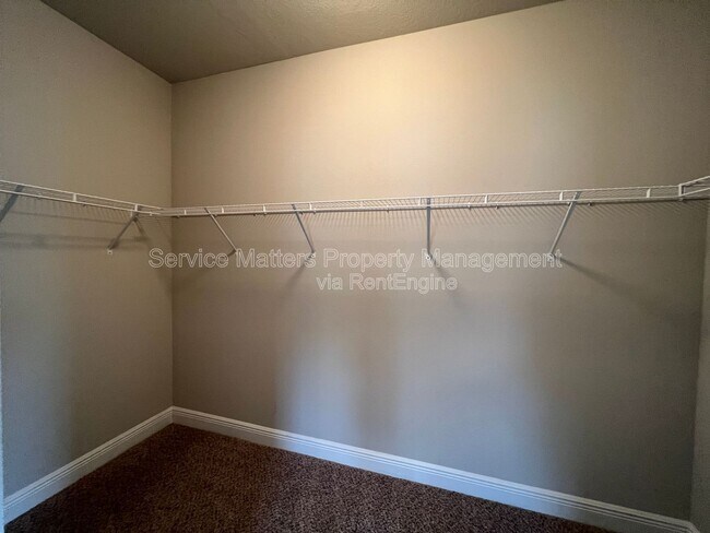 Building Photo - 4533 Oak Orchard Cir