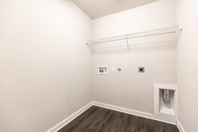 Building Photo - 10583 Penelope Way