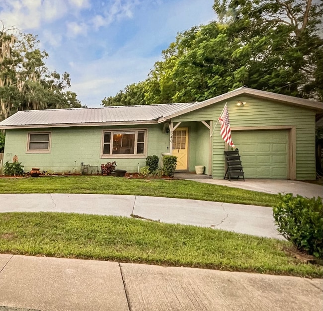 Building Photo - 340 E French Ave