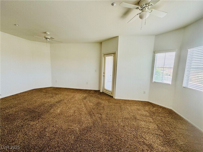 Building Photo - 833 Aspen Peak Loop