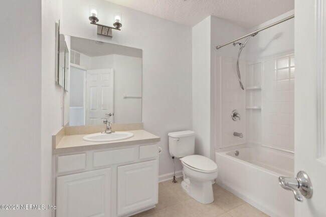 Building Photo - 13362 Stone Pond Dr