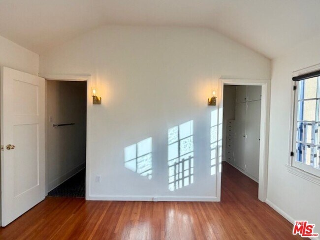 Building Photo - 208 Westmoreland Ave