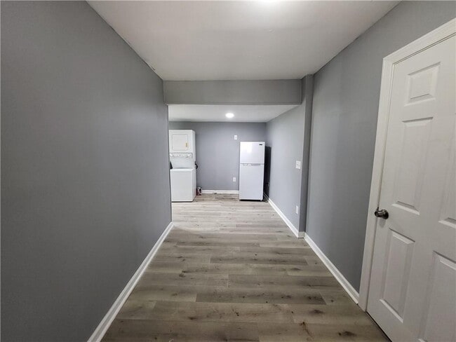 Building Photo - 2308 Lakewood Ave SW