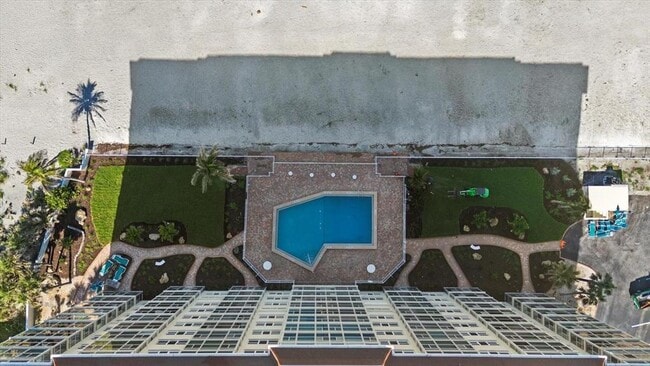 Building Photo - 255 The Esplanade N