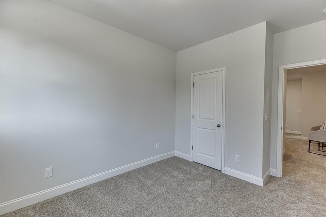 Building Photo - 1276 Ainsworth Alley