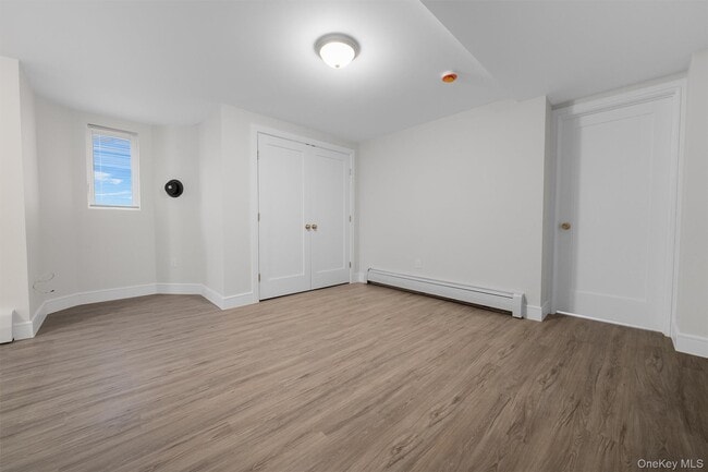 Building Photo - 135 Beekman Ave