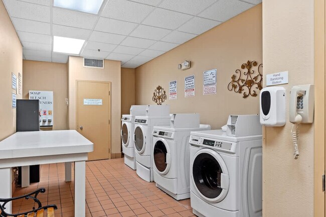 Building Photo - 11931 Turtle Cay Cir