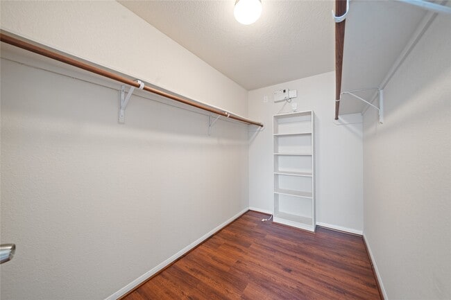 Building Photo - 19011 Taverns Corner Ct