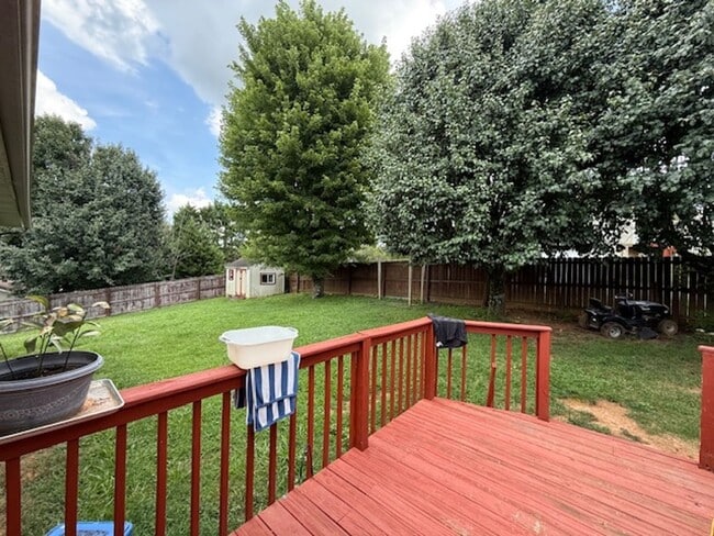 Building Photo - Comfort, Convenience, and Great Location!!
