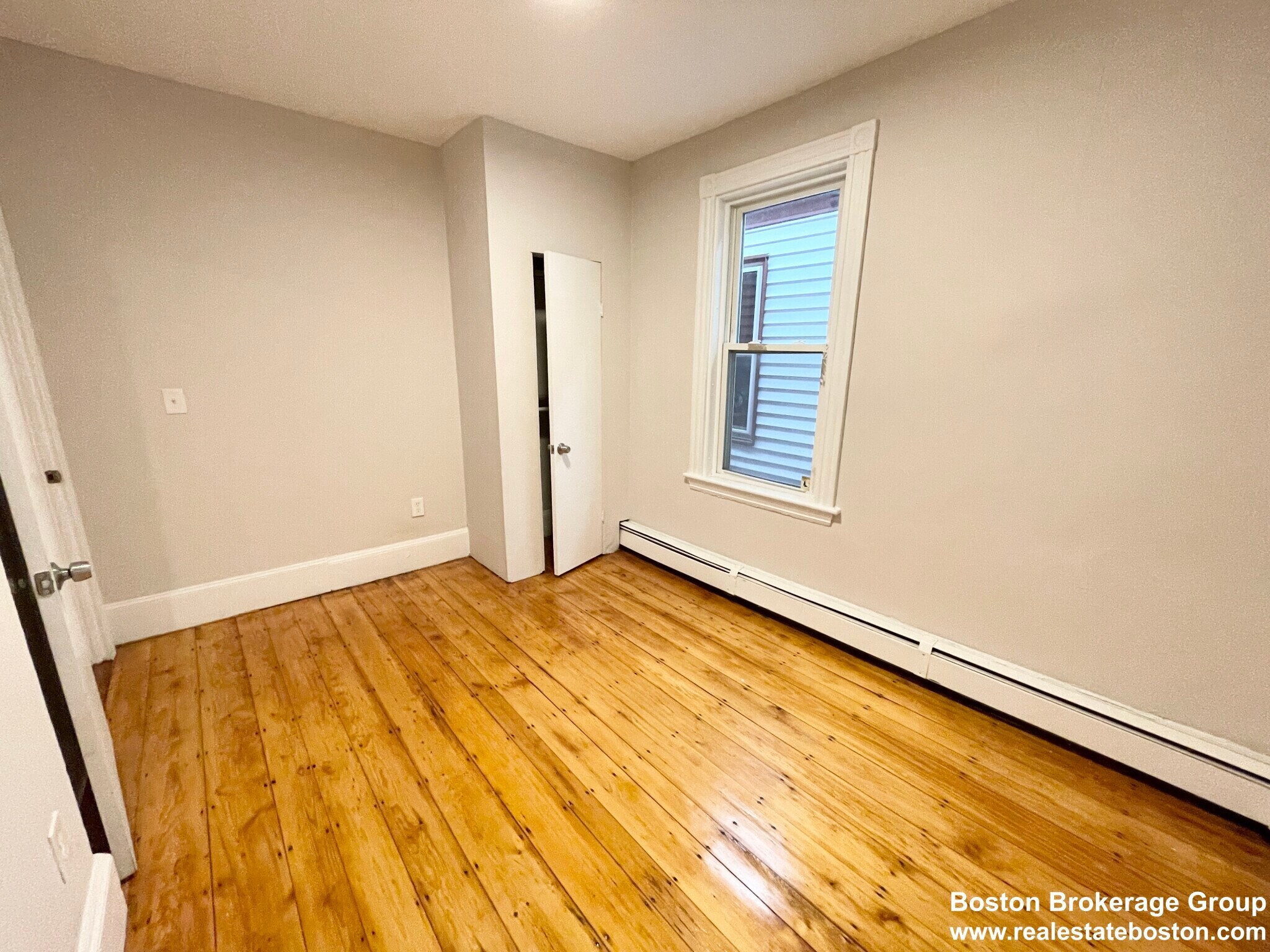 Building Photo - 1570 Tremont St