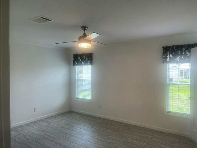 Building Photo - 7465 44th Terrace N