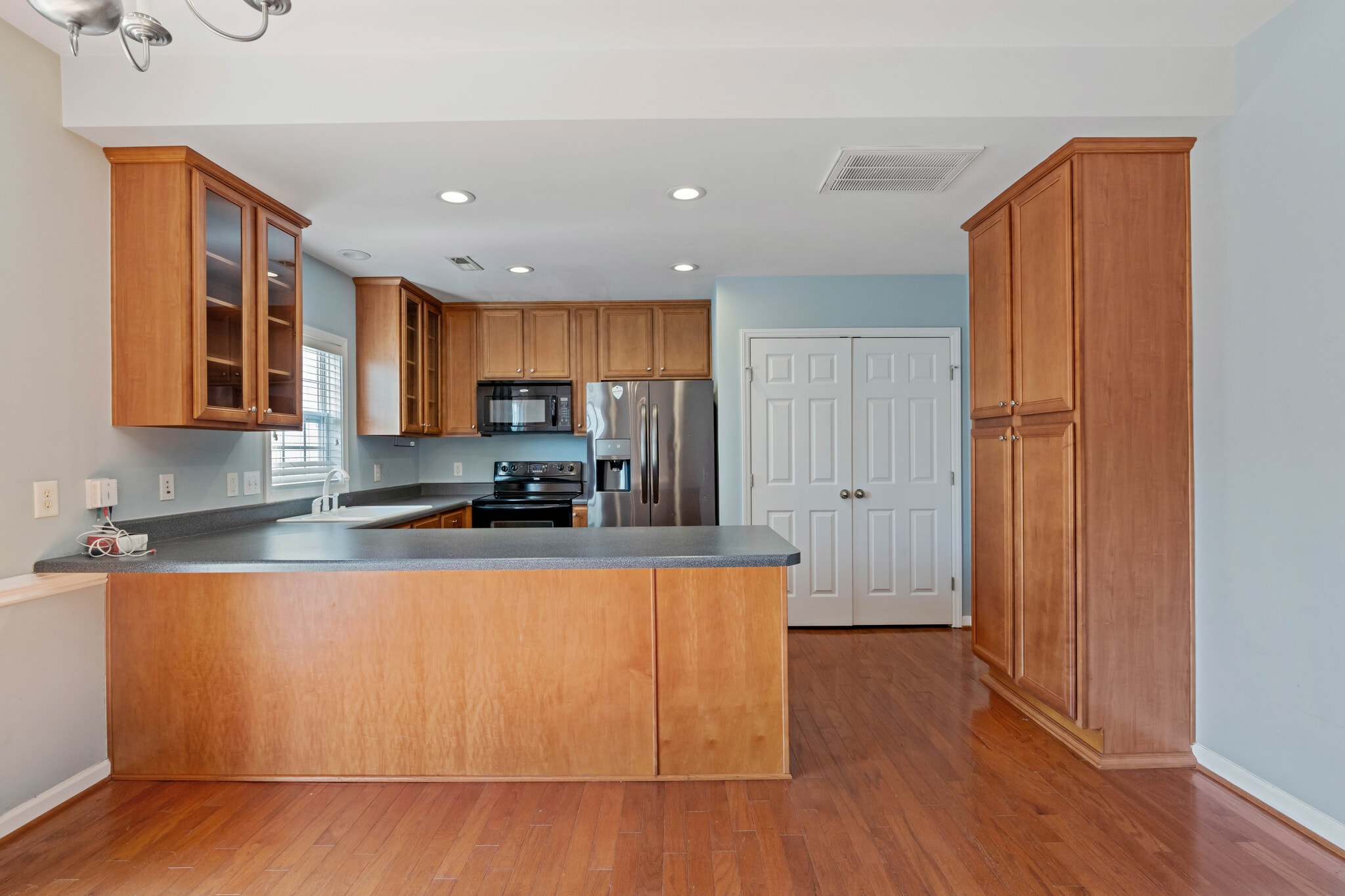 Building Photo - 2120 Piney Brook Rd