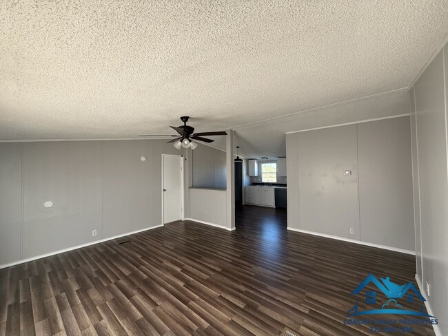 Building Photo - 10302 Glass Ct Rd