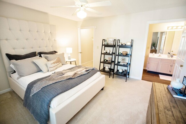 Building Photo - Abbotts Creek Apartments
