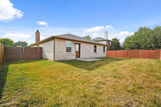 Building Photo - 2621 S Wavecrest Ct