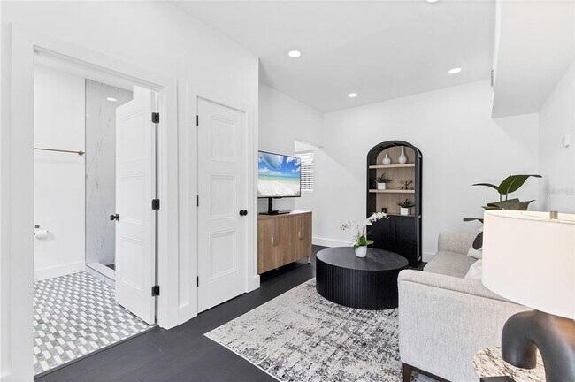 Building Photo - 35 Aegean Ave