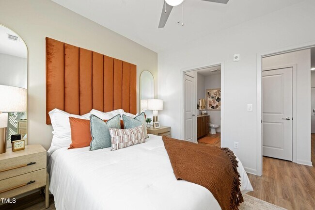 Building Photo - 211 Hammond Center Dr