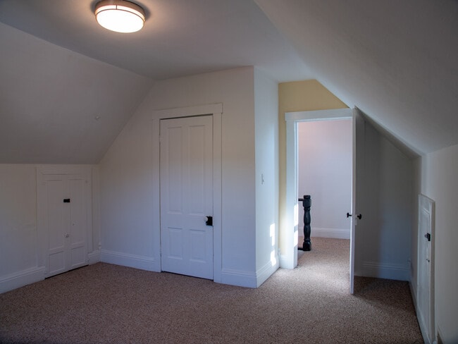 Building Photo - 22745 OR-240