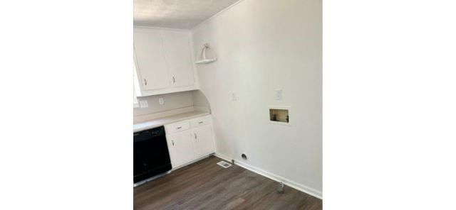 Building Photo - 513 Center St