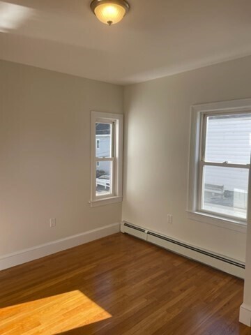 Building Photo - 38 Avon St