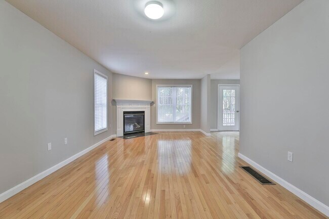 Building Photo - 98 Barbara Ln