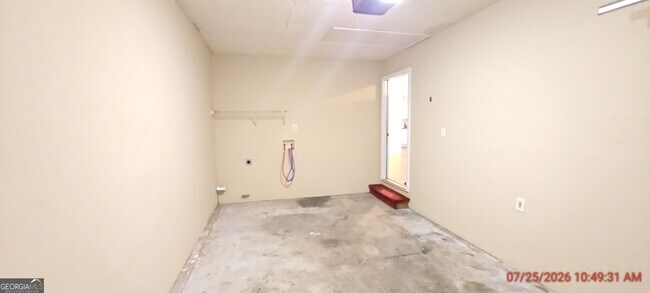 Building Photo - 308 J C Ct