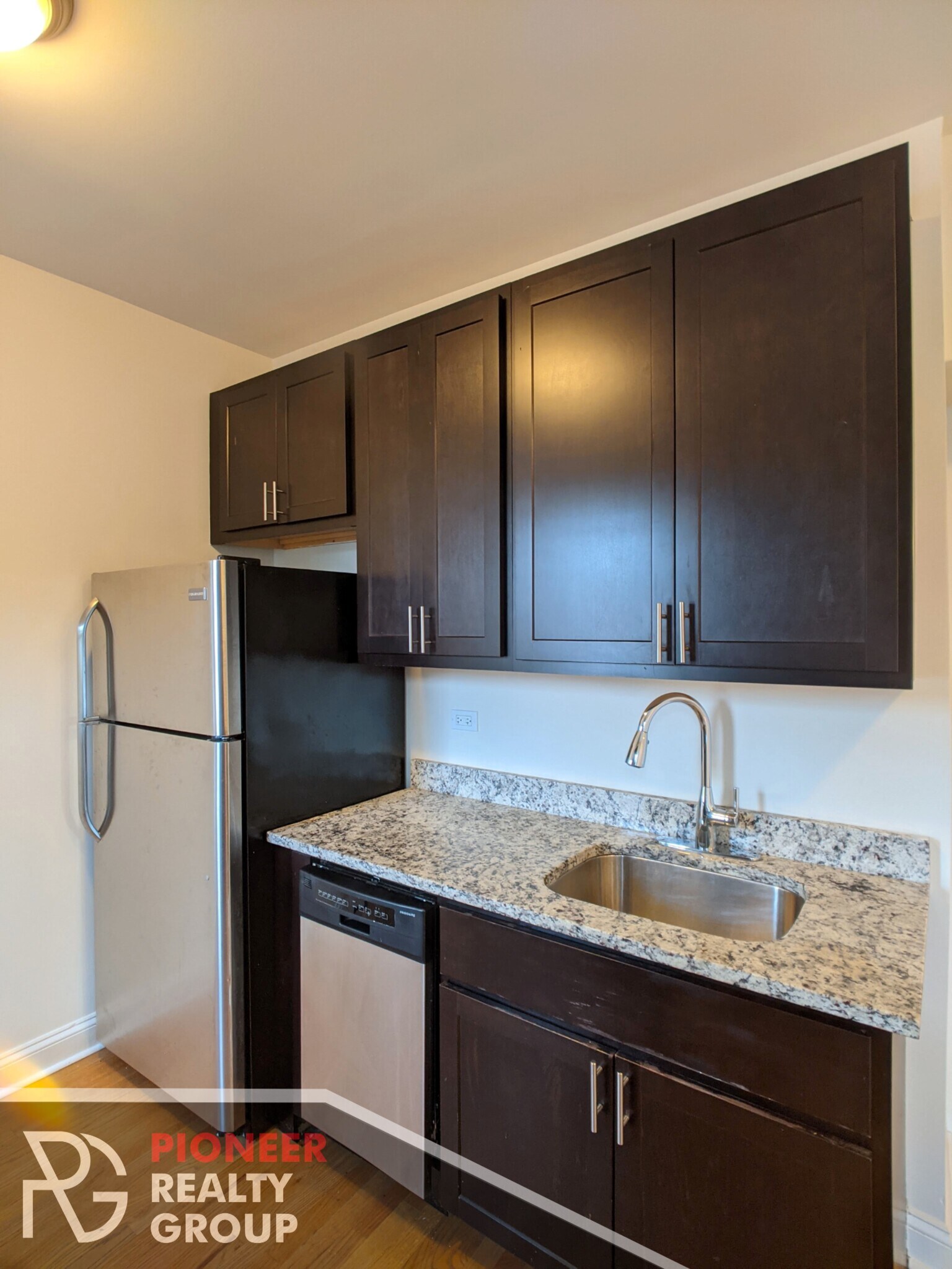 Building Photo - 4032 N Ashland Ave