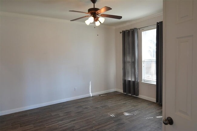 Building Photo - 20975 Waterside Dr
