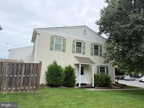 Building Photo - 569 Lancaster Pl