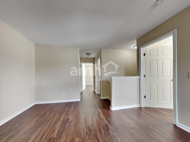 Building Photo - 406 Flint Dr