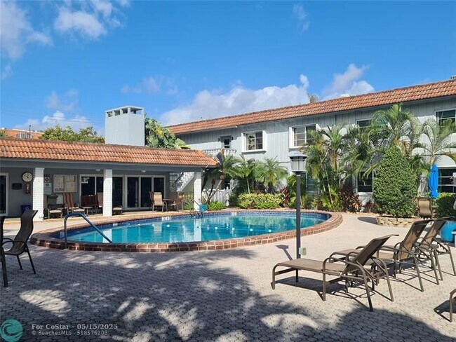 Building Photo - 639 W Oakland Park Blvd