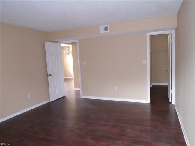 Building Photo - St. Albens Glen