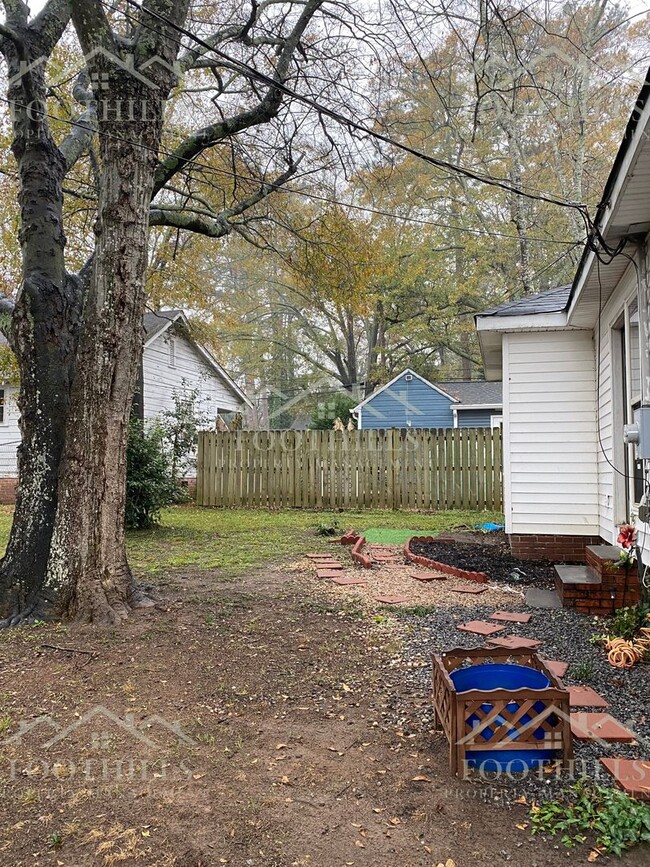 Building Photo - 3-Bedroom 1-Bath Home near Linley Park