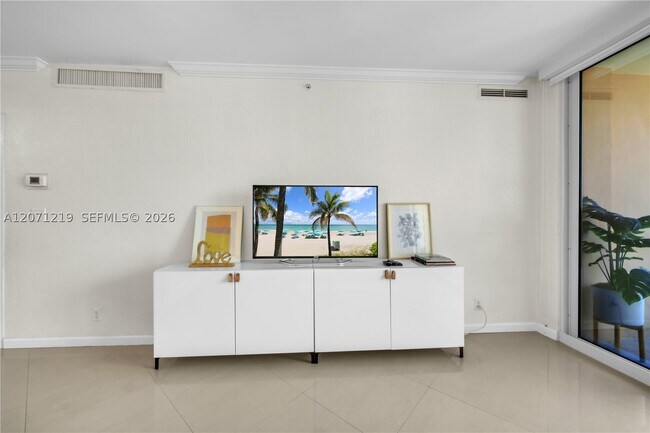 Building Photo - 2501 S Ocean Dr
