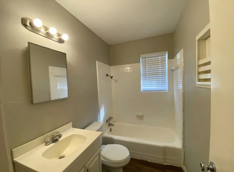 Building Photo - 2513 Normont Cir