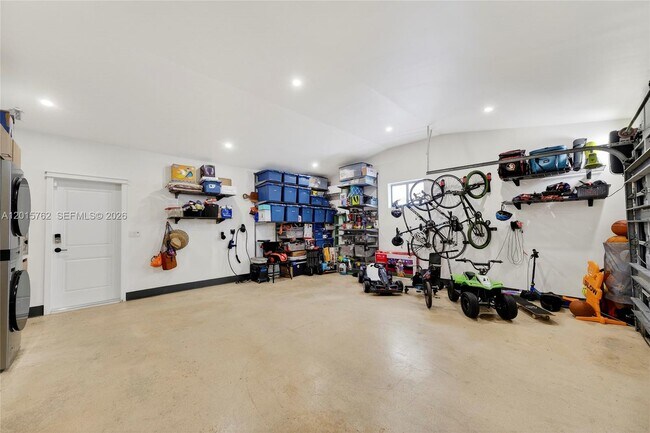 Building Photo - 8820 SW 85th Terrace