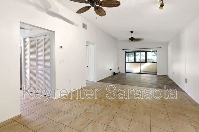 Building Photo - 1403 56th St W