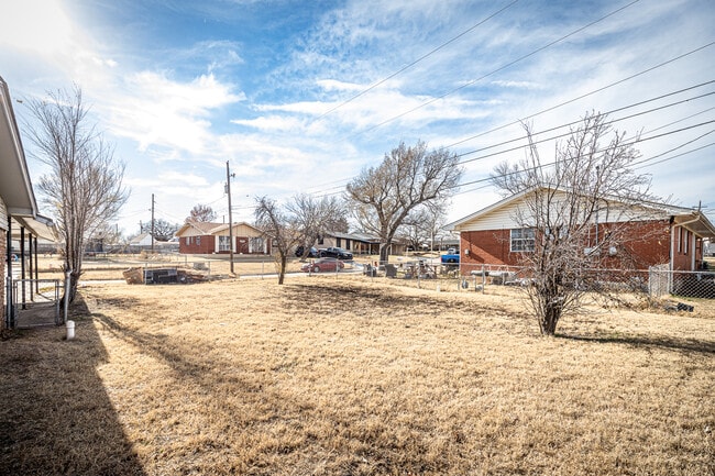 Building Photo - 1702 NW 45th St