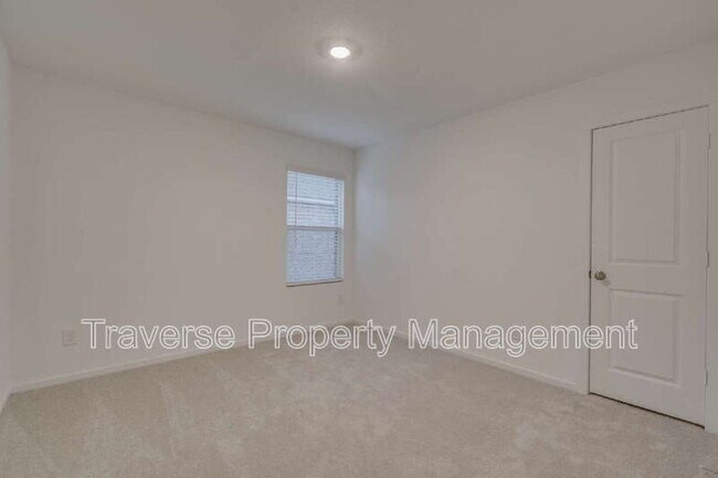 Building Photo - 2700 Wispy Crk Dr