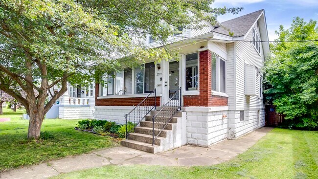 Building Photo - 2229 S Shelby St