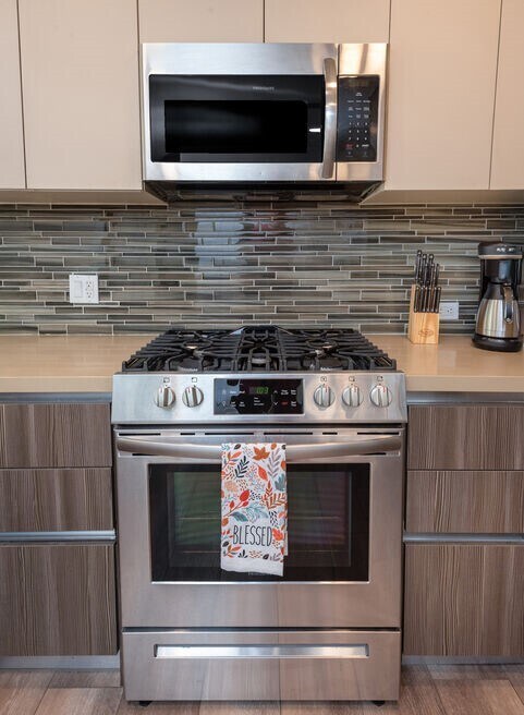 Building Photo - 1070 S Bedford St