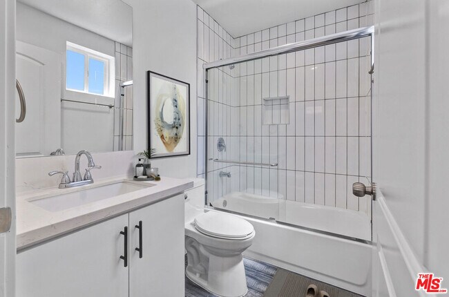 Building Photo - 4643 W 18th St