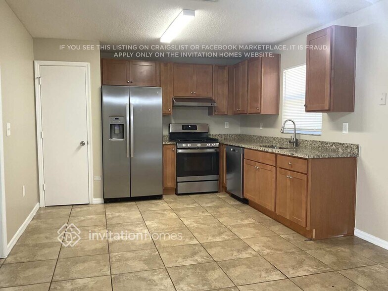 Building Photo - 335 Lake Daisy Loop