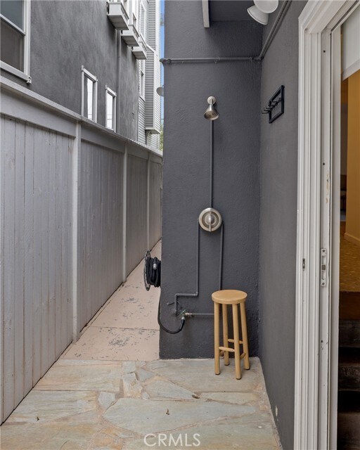 Building Photo - 1706 Carver St