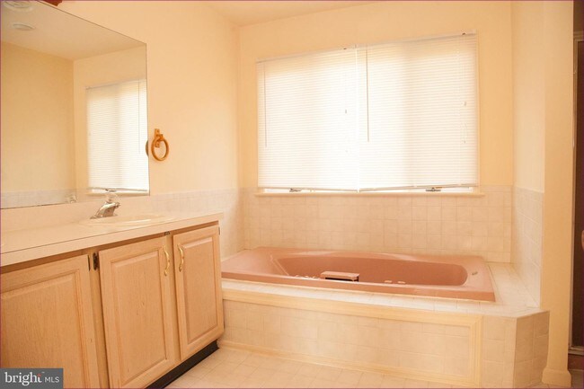 Building Photo - 519 Cobbler Ct