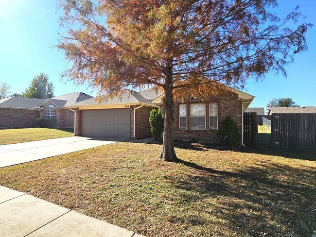 Primary Photo - *** SUMMER SPECIAL $500 1ST MONTH’S RENT, ...