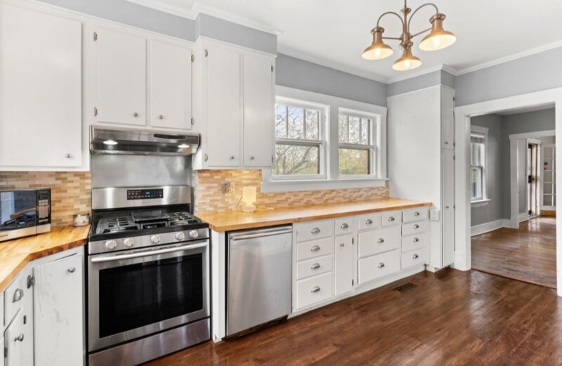 Building Photo - 1204 McGavock Pk