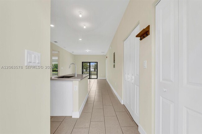 Building Photo - 8167 NW 41st St